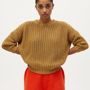 Babaa No 18 jumper in tamarind tree